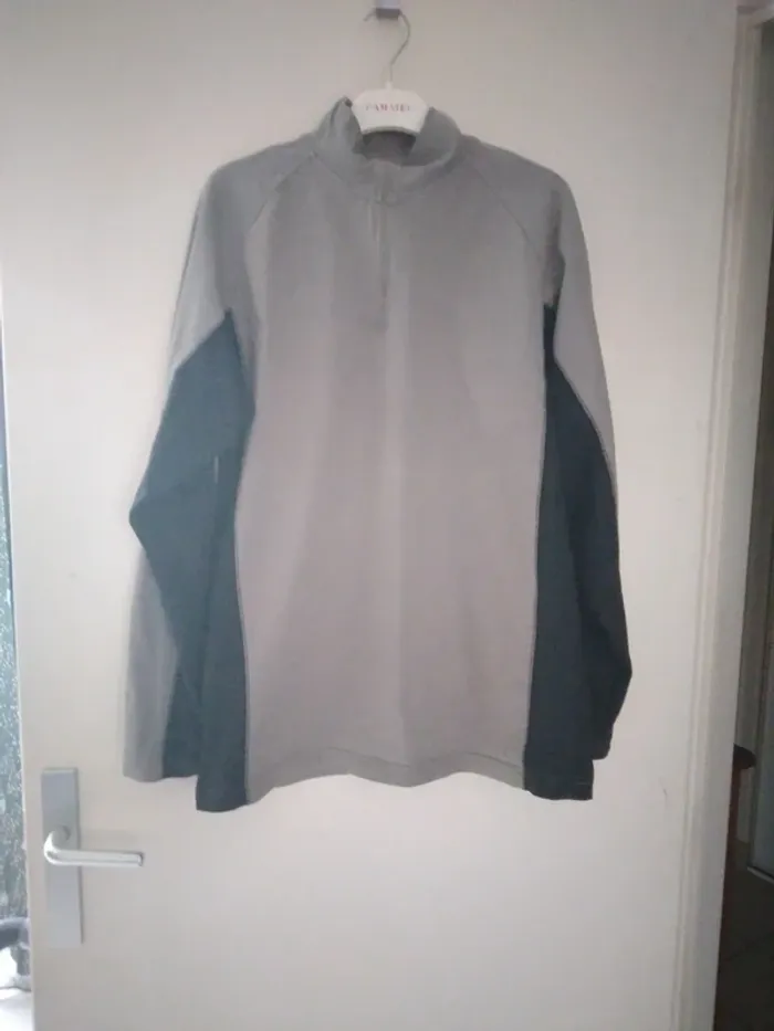 T shirt ou sweat léger - photo numéro 2