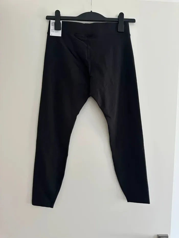 Leggings Nike longueur 7/8 neuf avec étiquette, taille M - photo numéro 4