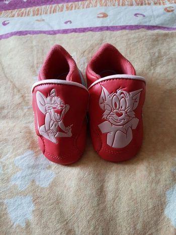 Puma baskets souples bébé fille pointure 19 neuves