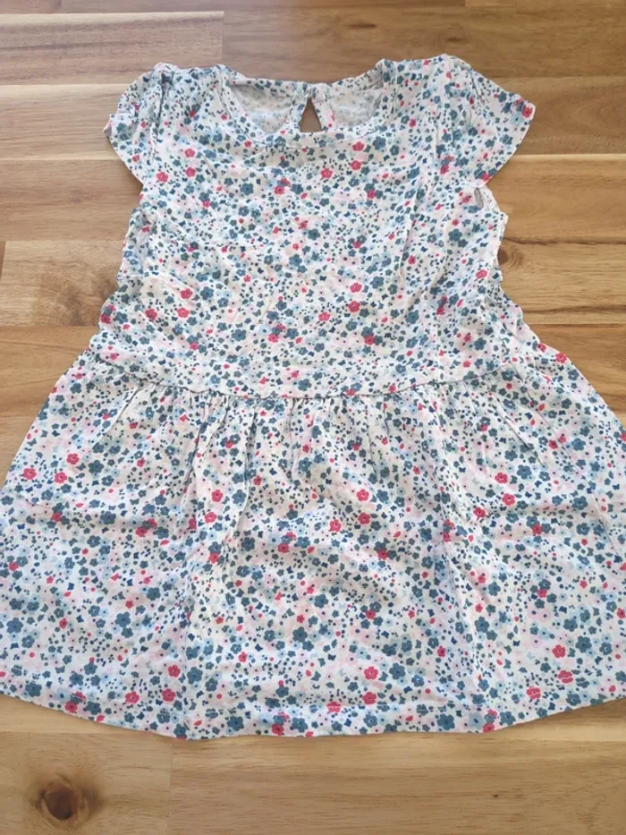 Robe 9 mois