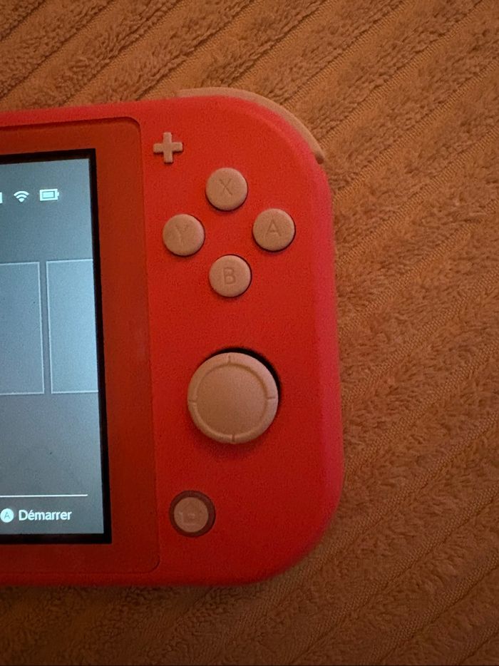 Nintendo Switch Lite, neuve. - photo numéro 3