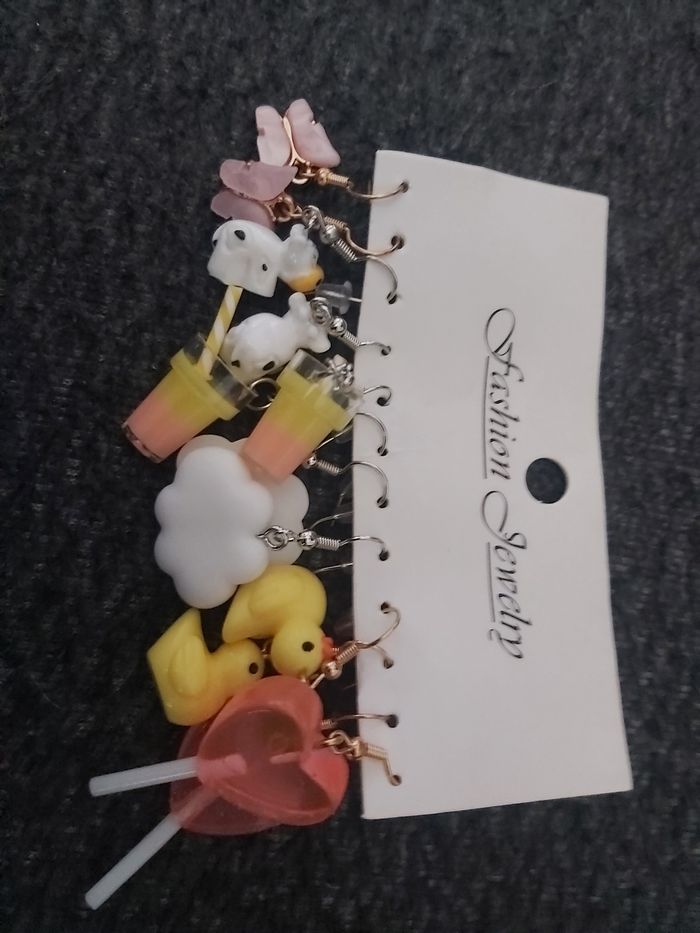 Boucle d oreille fantaisie enfant ou adulte