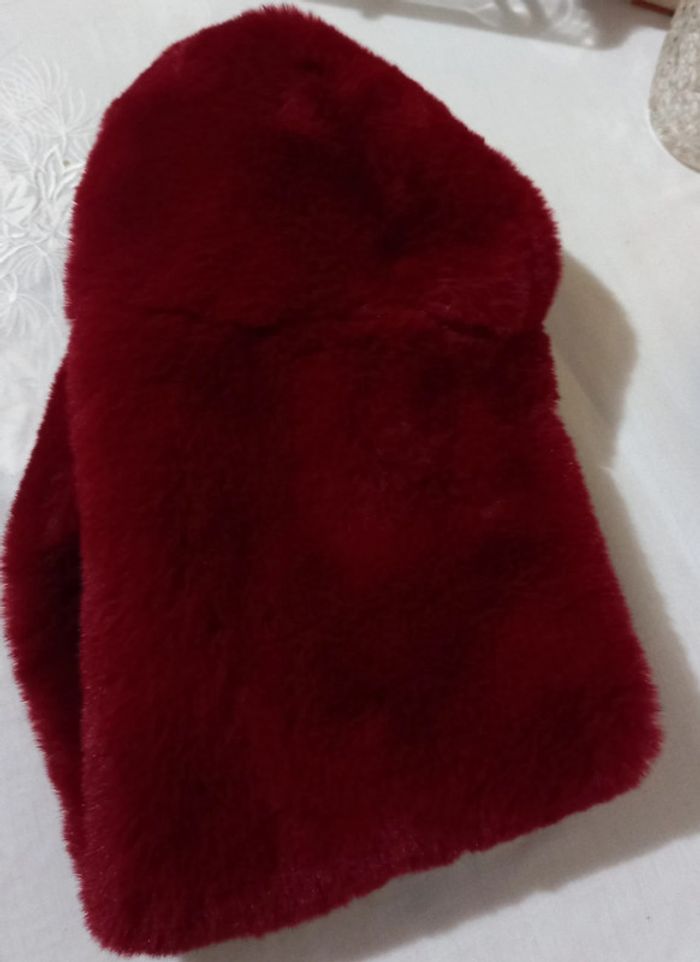 Écharpe fourrure rouge galerie lafayette - photo numéro 4