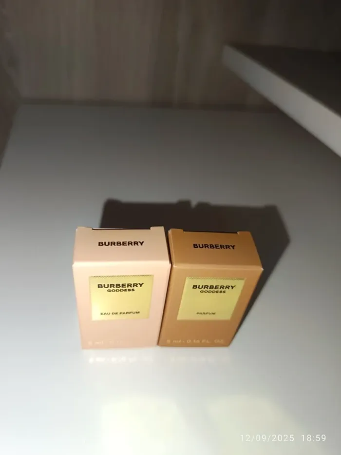 Miniatures Burberry goddess 5 ml X2 - photo numéro 4