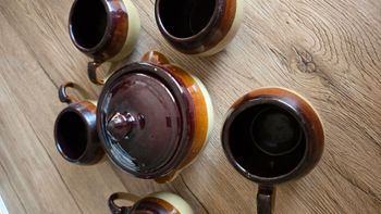 lot 5 tasses à thé + sucrier