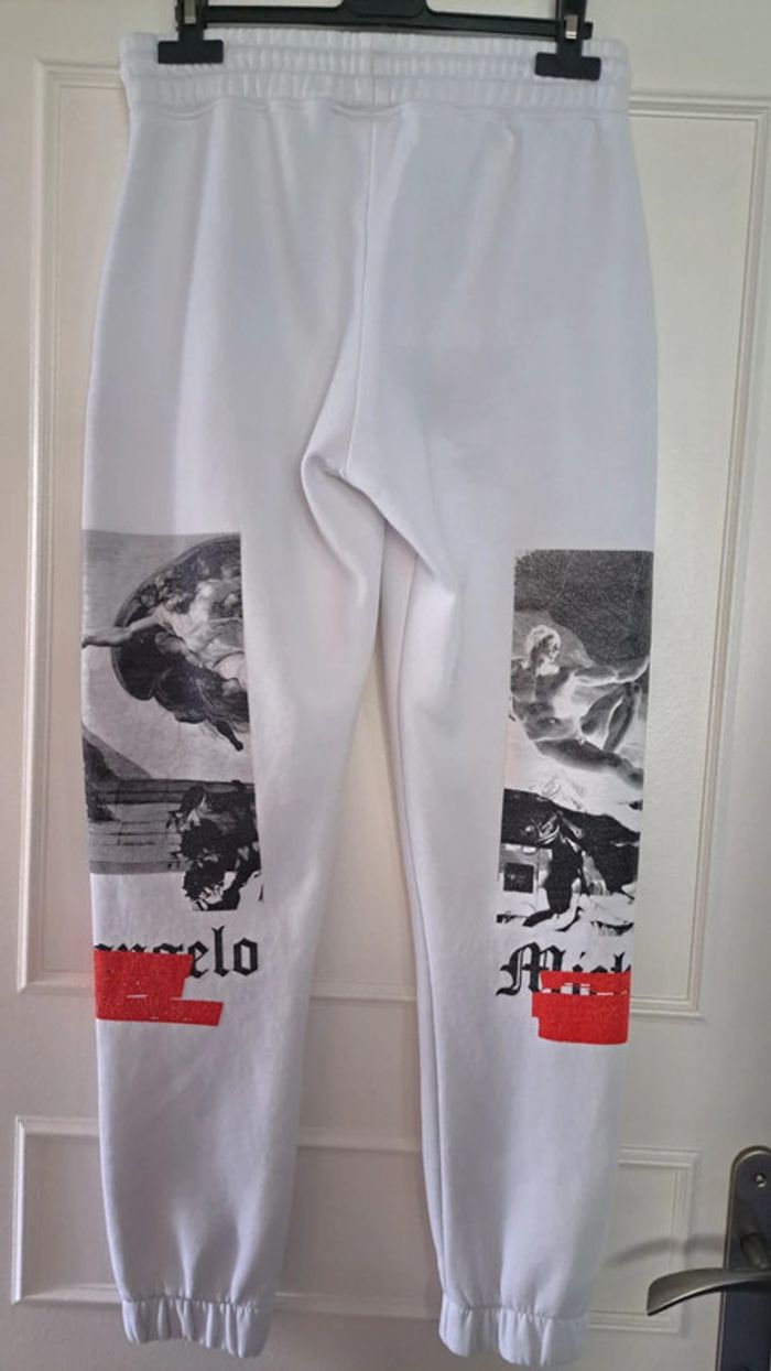 Jogging rare - photo numéro 2