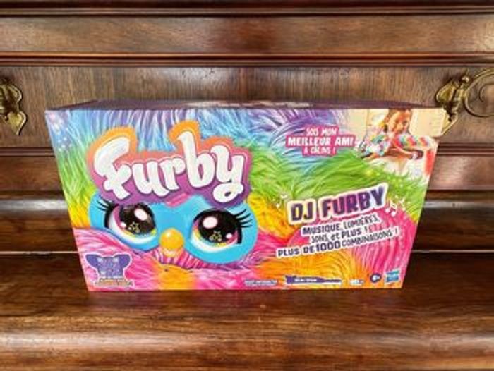 Furby dj arc-en-ciel peluche interactive hasbro dj furby rainbow - photo numéro 3