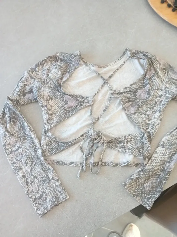 Top dos dénudé par ficelle taille M - photo numéro 4
