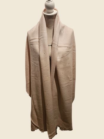 Écharpe longue c'est une grande étole