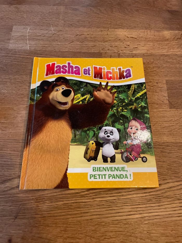 Livre Masha et Michka Masha Bienvenue Petit Panda !