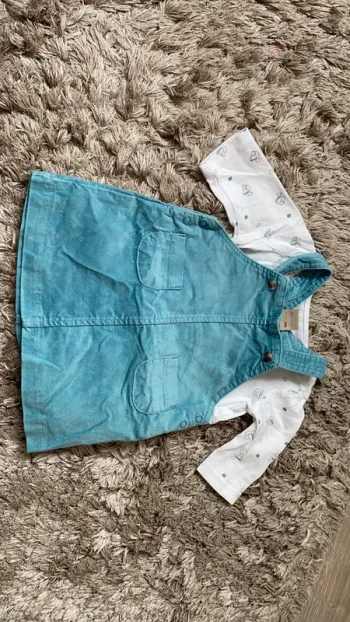 Ensemble robe et tee shirt