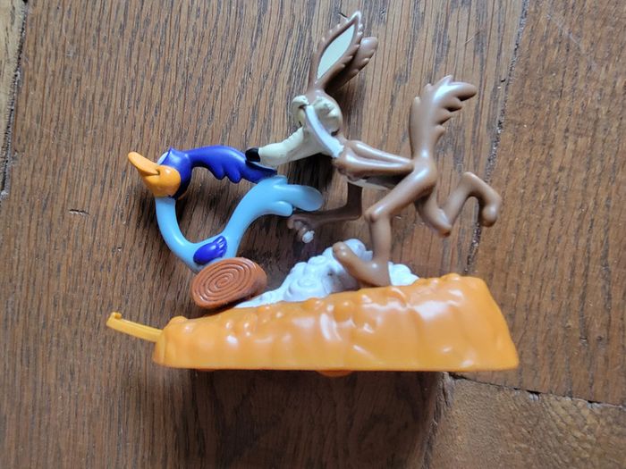 Coyotte et Bip-bip voiture mac donald's 1995 - photo numéro 3