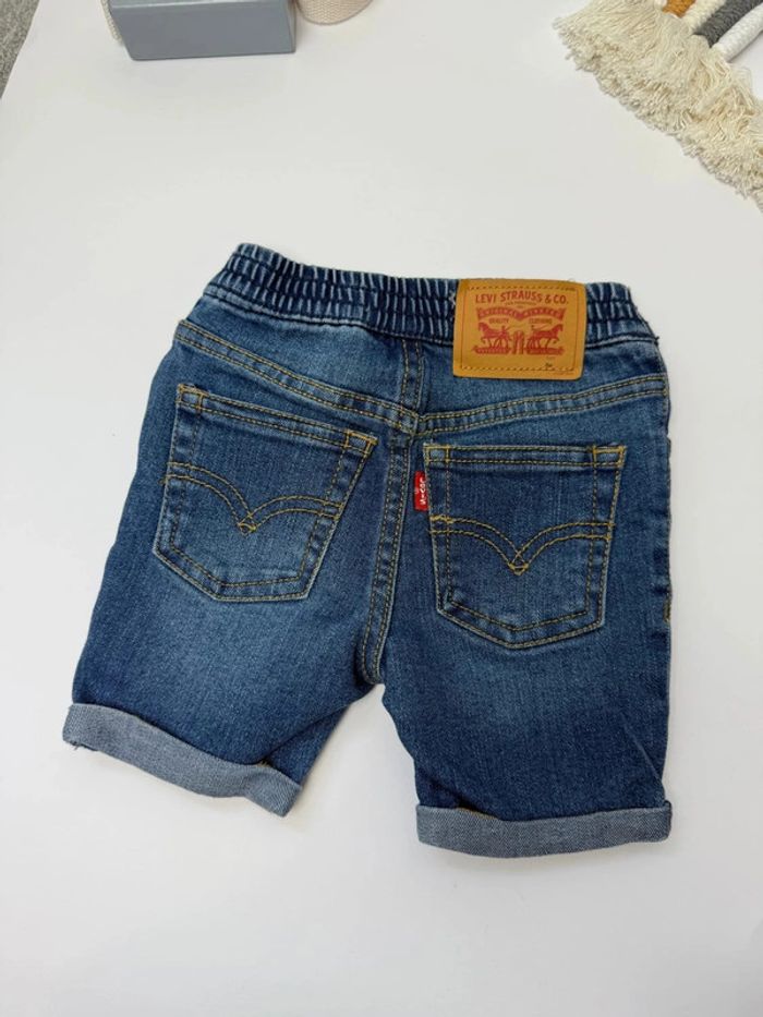 Short en jeans Levi's bébé garçon taille 6 mois comme neuf - photo numéro 2