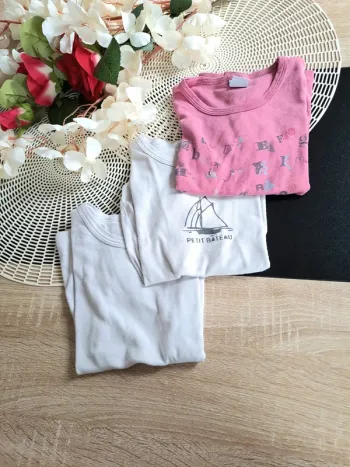Lot de 3 tee shirt, taille 6 ans, marque petit bateau