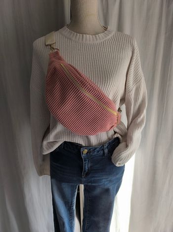 Banane en velours rose - Dimensions 37x17