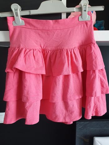 Jupe à froufrou rose