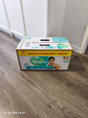 Pampers 96 couches taille 3