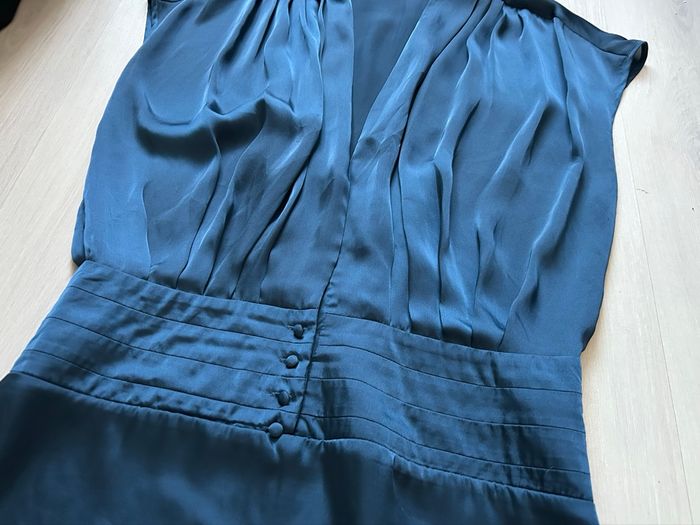 Robe de soirée satinée - photo numéro 3