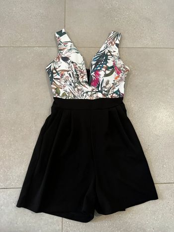 Combinaison multicolore taille 34, très bon état