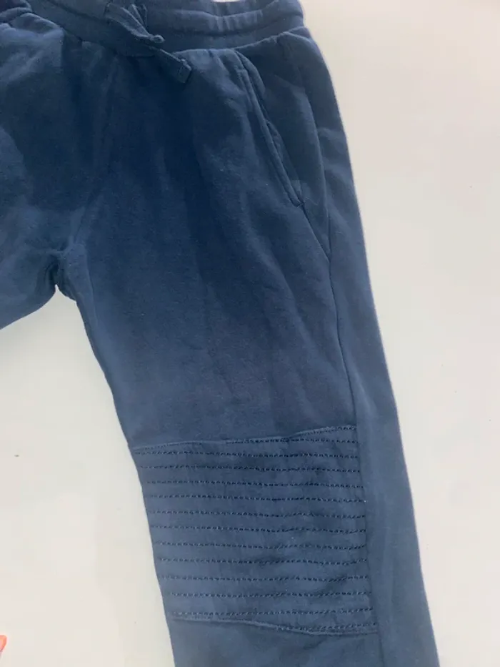 Jogging bleu - photo numéro 2