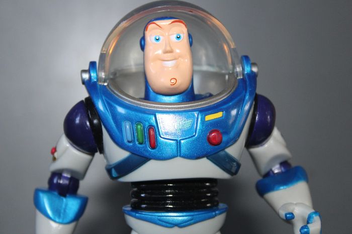 Figurine Buzz l'Eclair - Disney - photo numéro 2