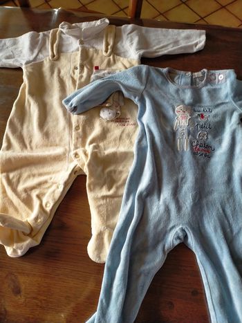Lot 2 pyjamas 12 mois