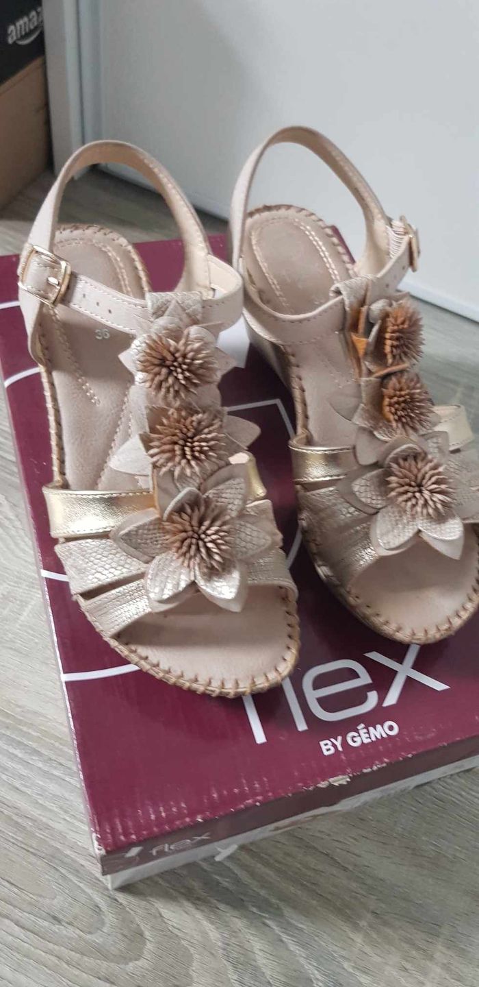 Sandales à talons compensés - photo numéro 3