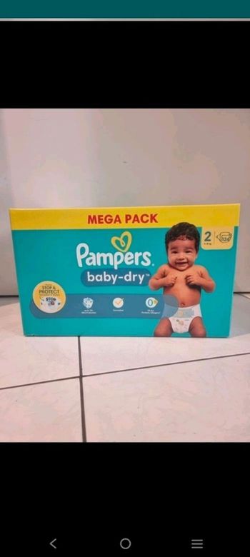 4 carton de couches Pampers 