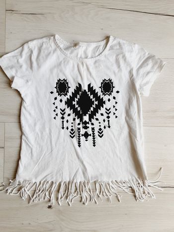 Vêtement fille tee-shirt manches courtes à franges noir et blanc 7 ans