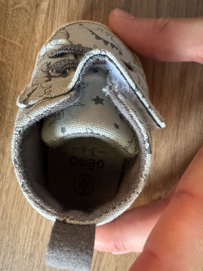 Une paire de chaussures bébé Gemo naissance très bon état - photo numéro 3