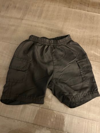 Short en toile gris foncé 