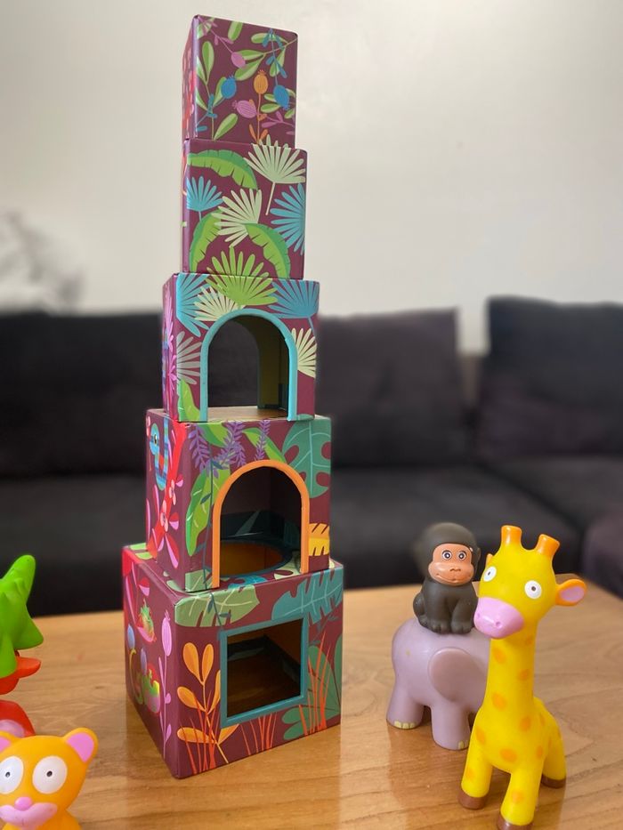 Tour de cubes à empiler - photo numéro 2