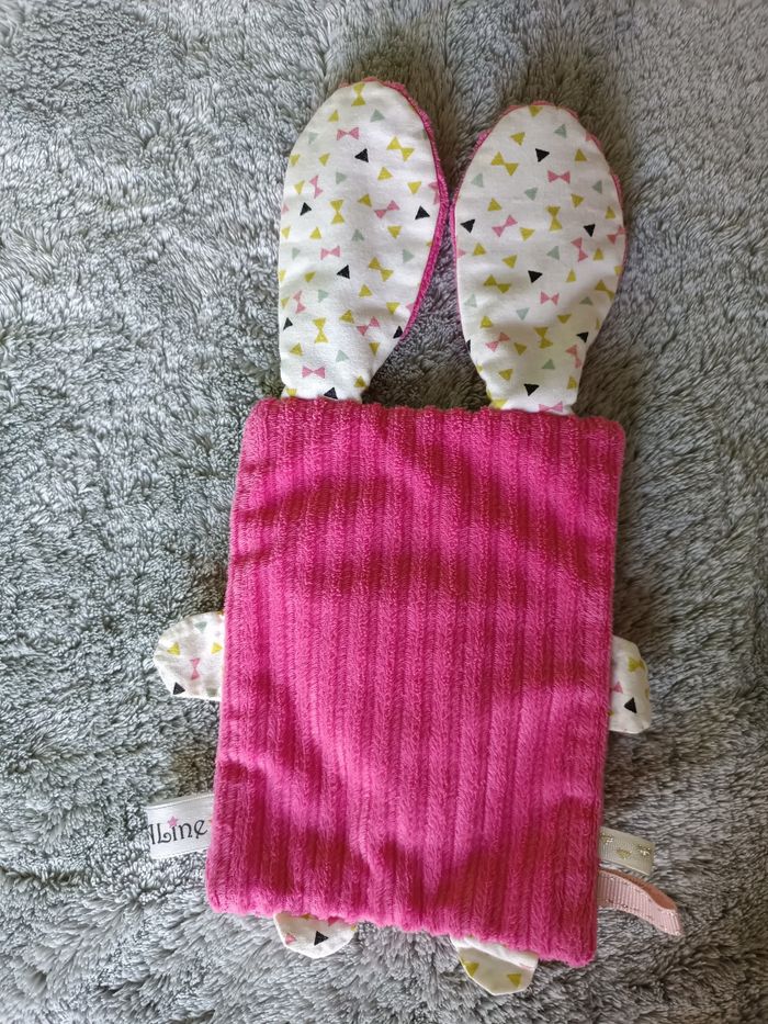 Doudou lapin fait main – Modèle unique - photo numéro 3