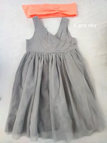 Robe grise
