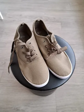 Chaussures en tissu