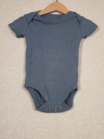 Bodie manche courte bleu zeeman 74-80cm