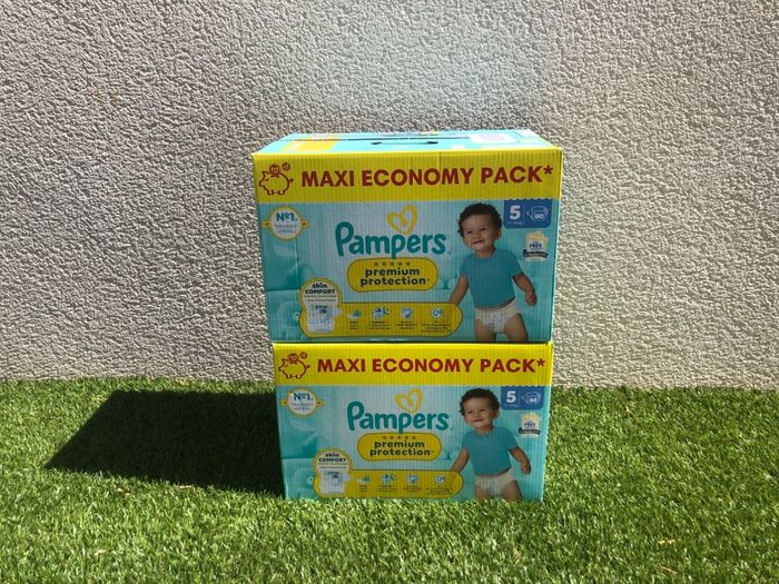 Lot 2 cartons couchés  Pampers protection premium taille 5 - photo numéro 2