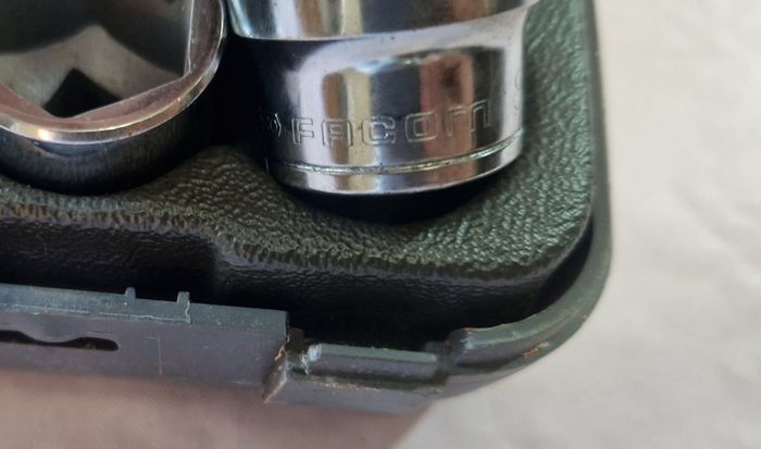 Coffret  , clé à cliquet + rallonge + 17 douilles  , Facom , ancien modèle  , complet - photo numéro 10