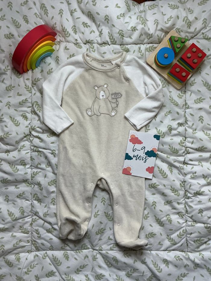 pyjama grenouillère en velours beige et blanc 6/9 mois zy baby