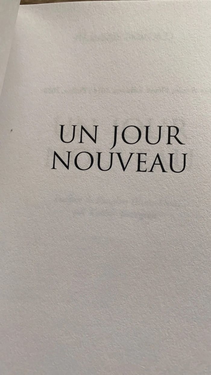 Livre Un jour nouveau - photo numéro 4