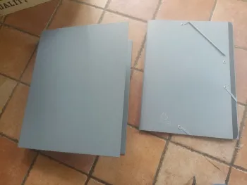 Lot classeur et chemise trieur exacompta