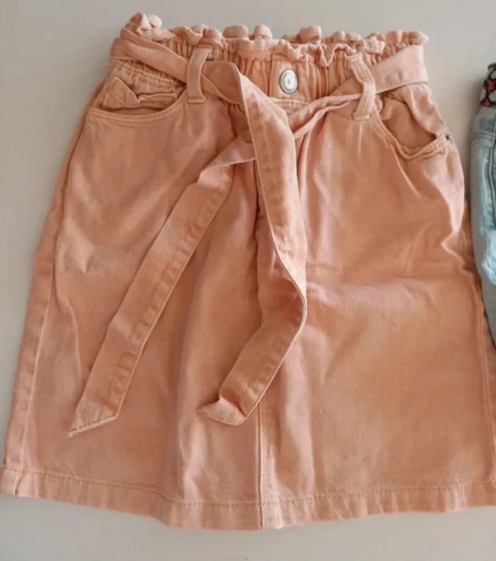 Lot 1 Short et 1 Jupe taille 10 ans - photo numéro 4