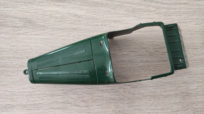 Carcasse verte pièce détachée miniature jaguar SS 100 1937 1/18 burago #B62