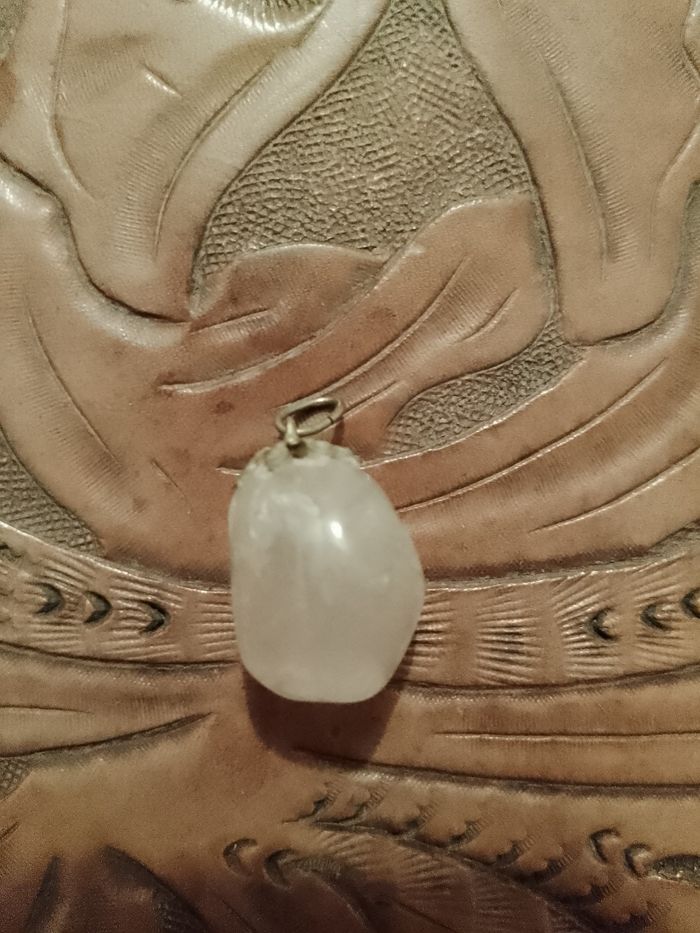 pendentif en Quartz rose sur métal doré vintage années 90. - photo numéro 2