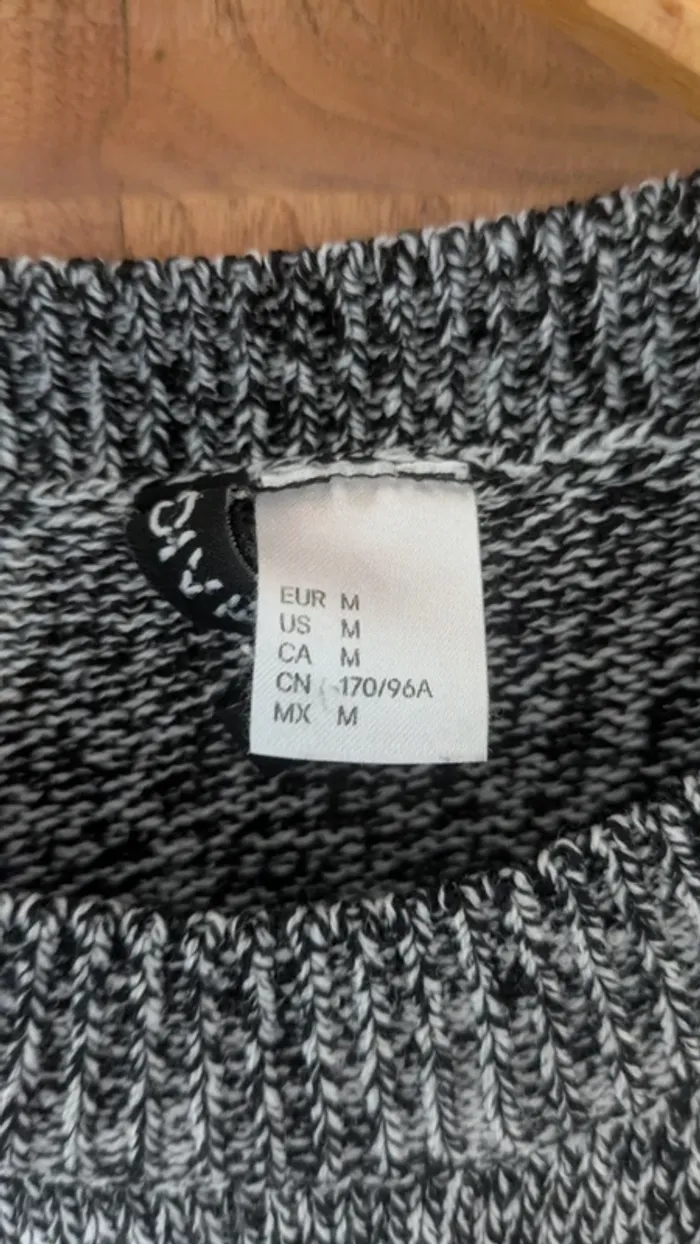 🔹pull fin h&m divided - m - photo numéro 3