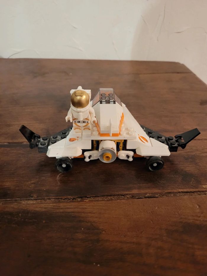 Vends vaisseau lego city 60224 - photo numéro 3