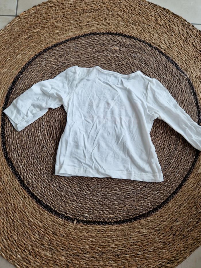Joli tee-shirt manches longues taille 12 mois - photo numéro 2