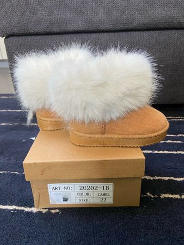 Lot chaussures pointure 22 - photo numéro 4