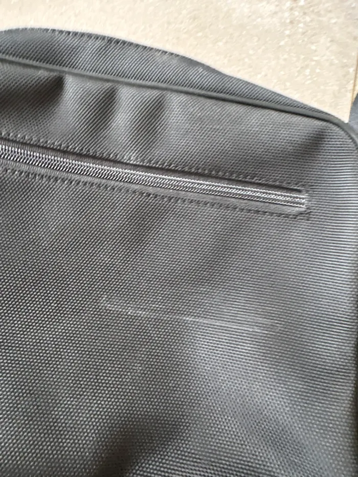 Pochette à bandoulière Chabrand, bon état mais il y a quelques traces, 30*21cm - photo numéro 5