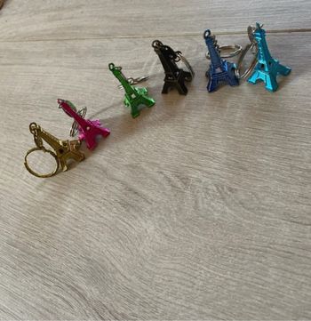 Lot 6 portes clés Tour Eiffel 6 cm